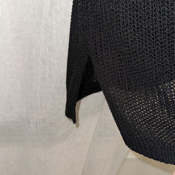 Black Sleeveless Sweater Vest - Picture 10 of 14